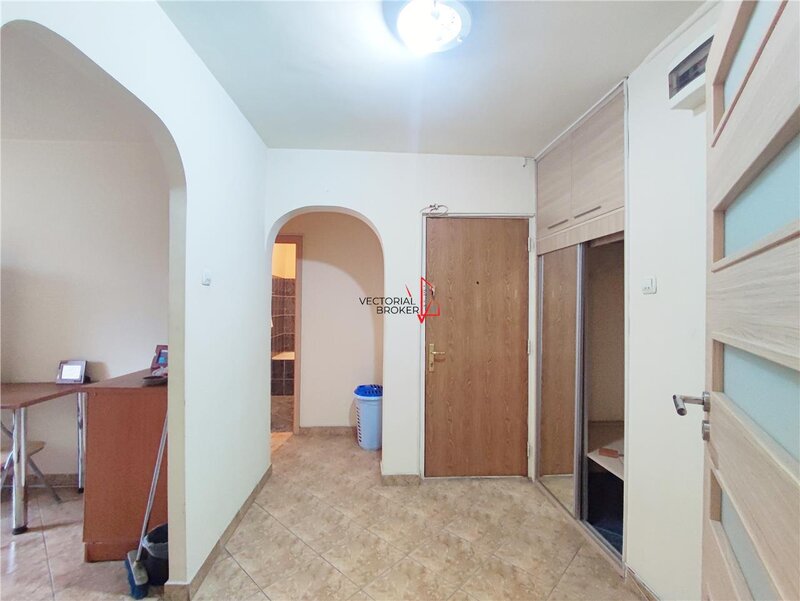 Colentina, Radovanu, apartament et. 3 in bloc 86, reabilitat