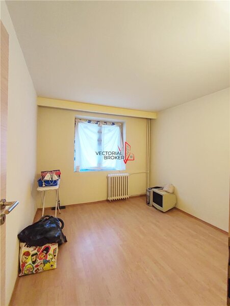 Colentina, Radovanu, apartament et. 3 in bloc 86, reabilitat.