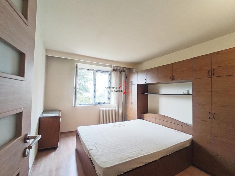 Colentina, Radovanu, apartament et. 3 in bloc 86, reabilitat